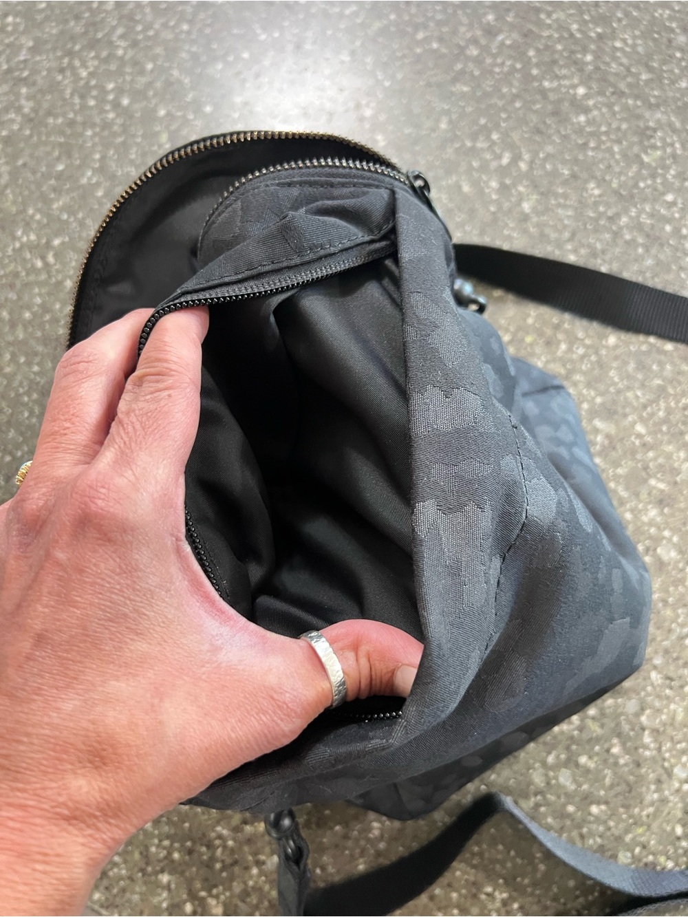 Lululemon All Night Festival Bag 5L Jacquard Camo Crossbody Purse Gym Travel - Picture 14 of 14